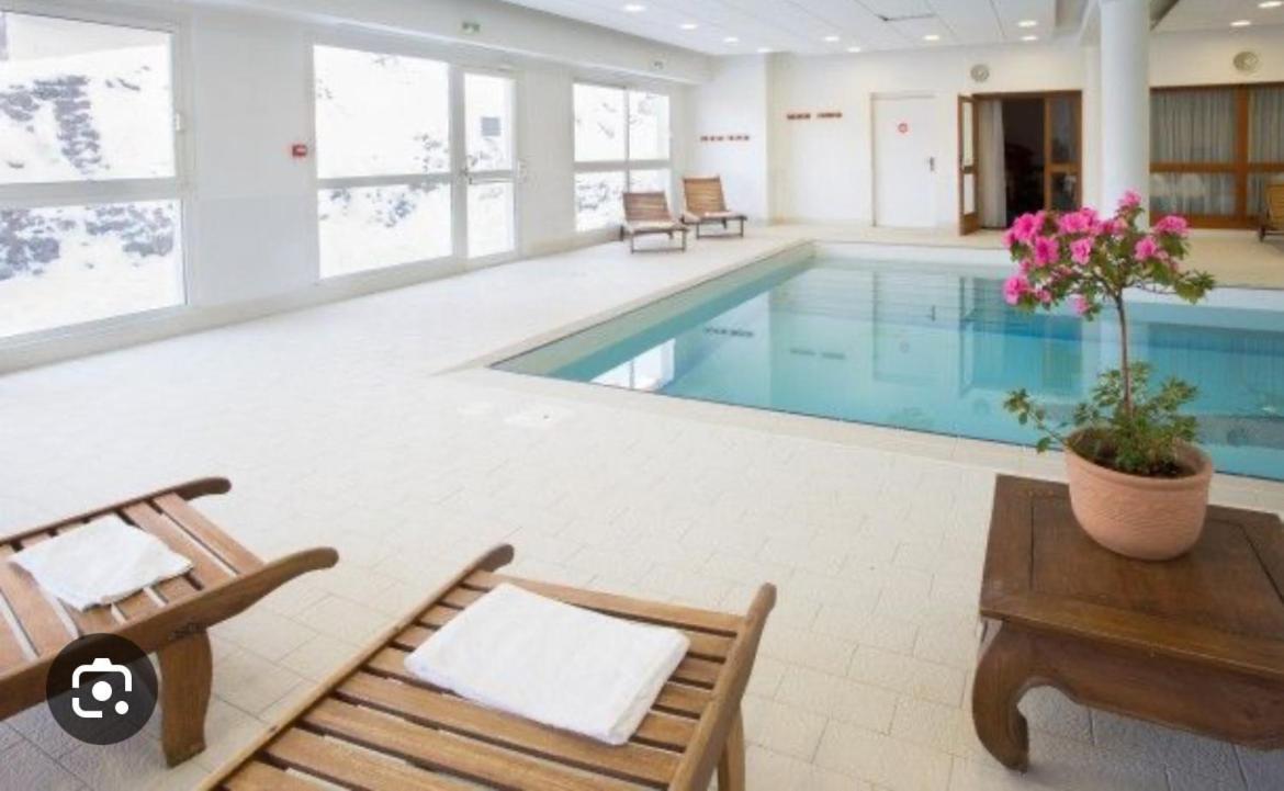 Appartement 4 Personnes Avec Piscine Interieure Пюи-Сен-Венсан Экстерьер фото